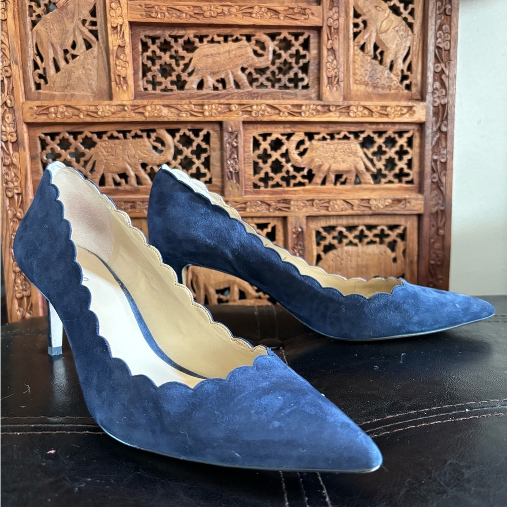 Scalloped blue suede heels